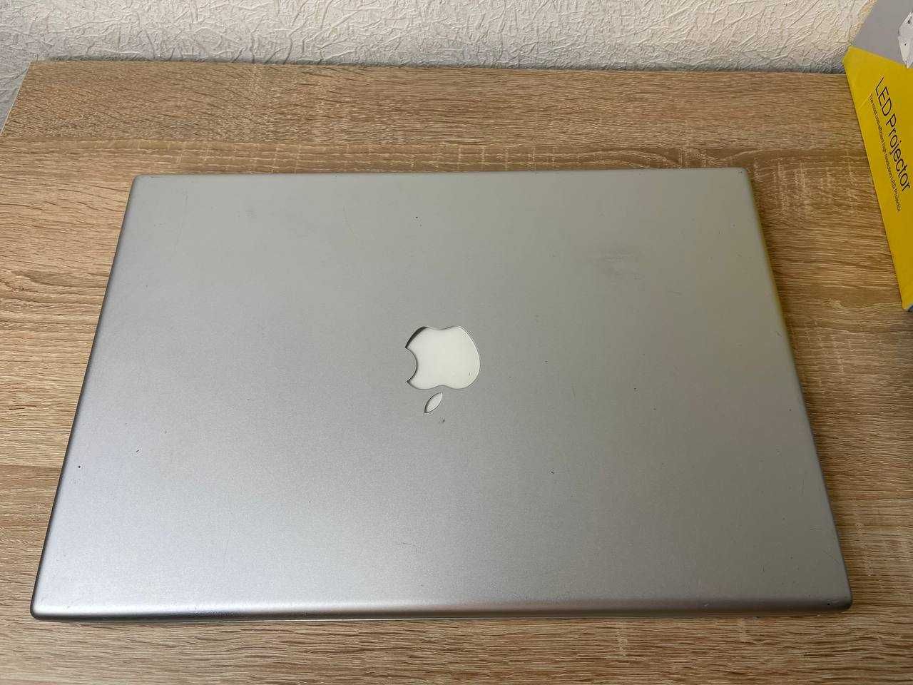 Ноутбук Apple MacBook Pro 15" A1150 раритет в доброму стані