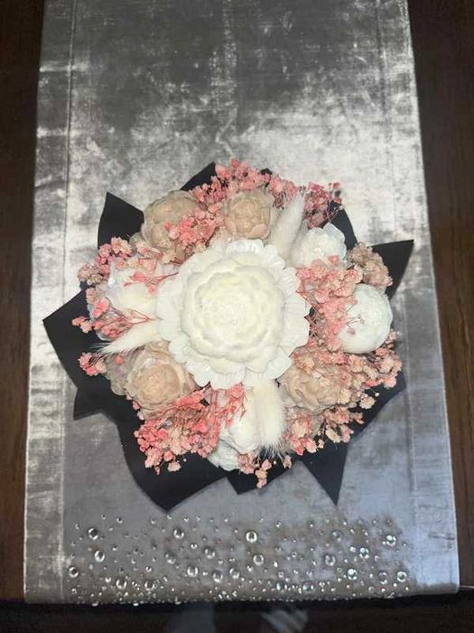 Urocza dekoracja kwiatowa