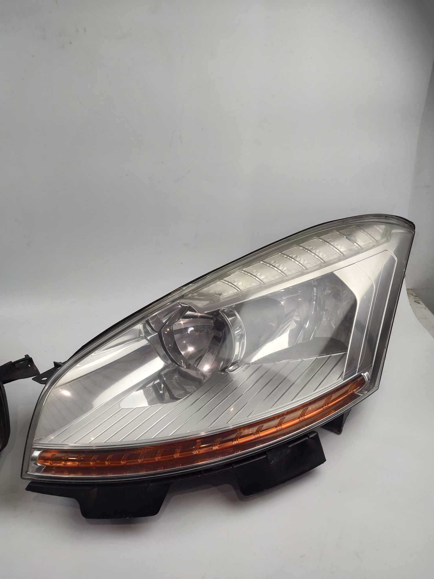 Komplet Lampa przód Prawa Lewa Citroen C4 Picasso OE EU