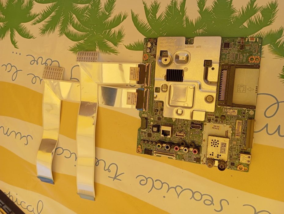 Vários componentes para televisores LG