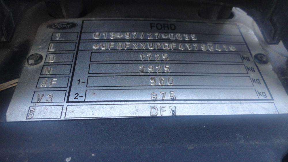 Ford Focus Na Częsci Diesel poj 1800 moc 74 KW kolor V3 Diesel