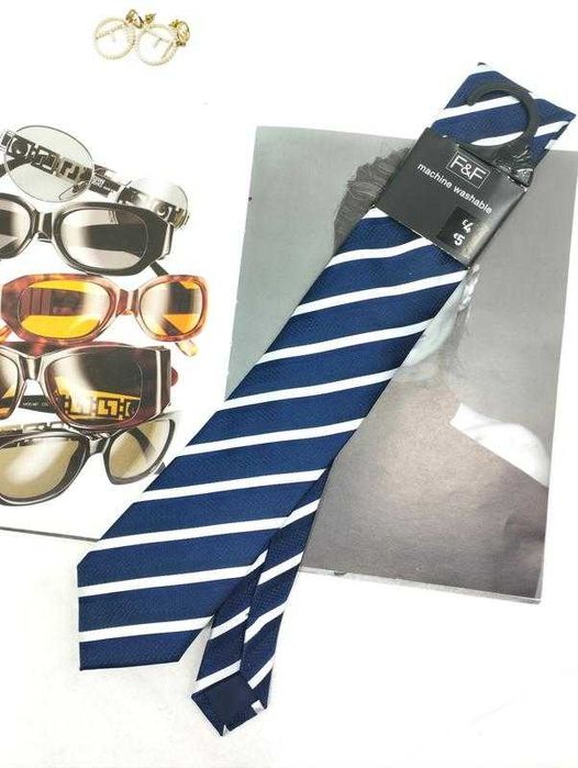 Галстук синий белый мужской
F&F