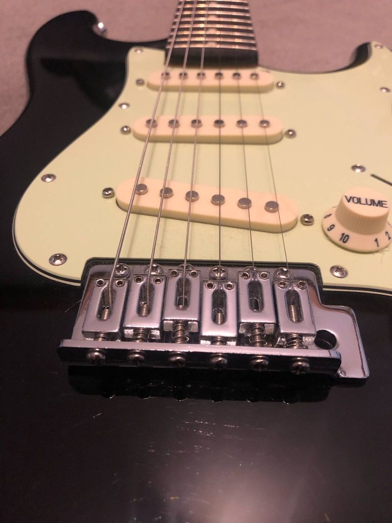 Gitara elektryczna Jay Turser 3/4