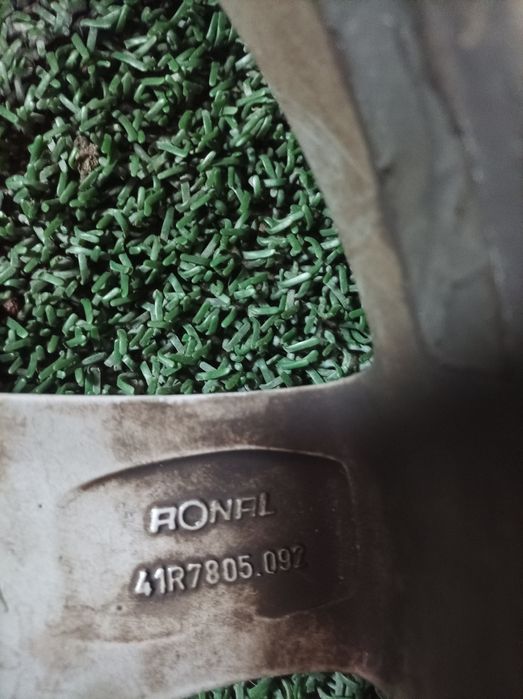 Диски широкие разболтовка почти 112 болты закручиваются