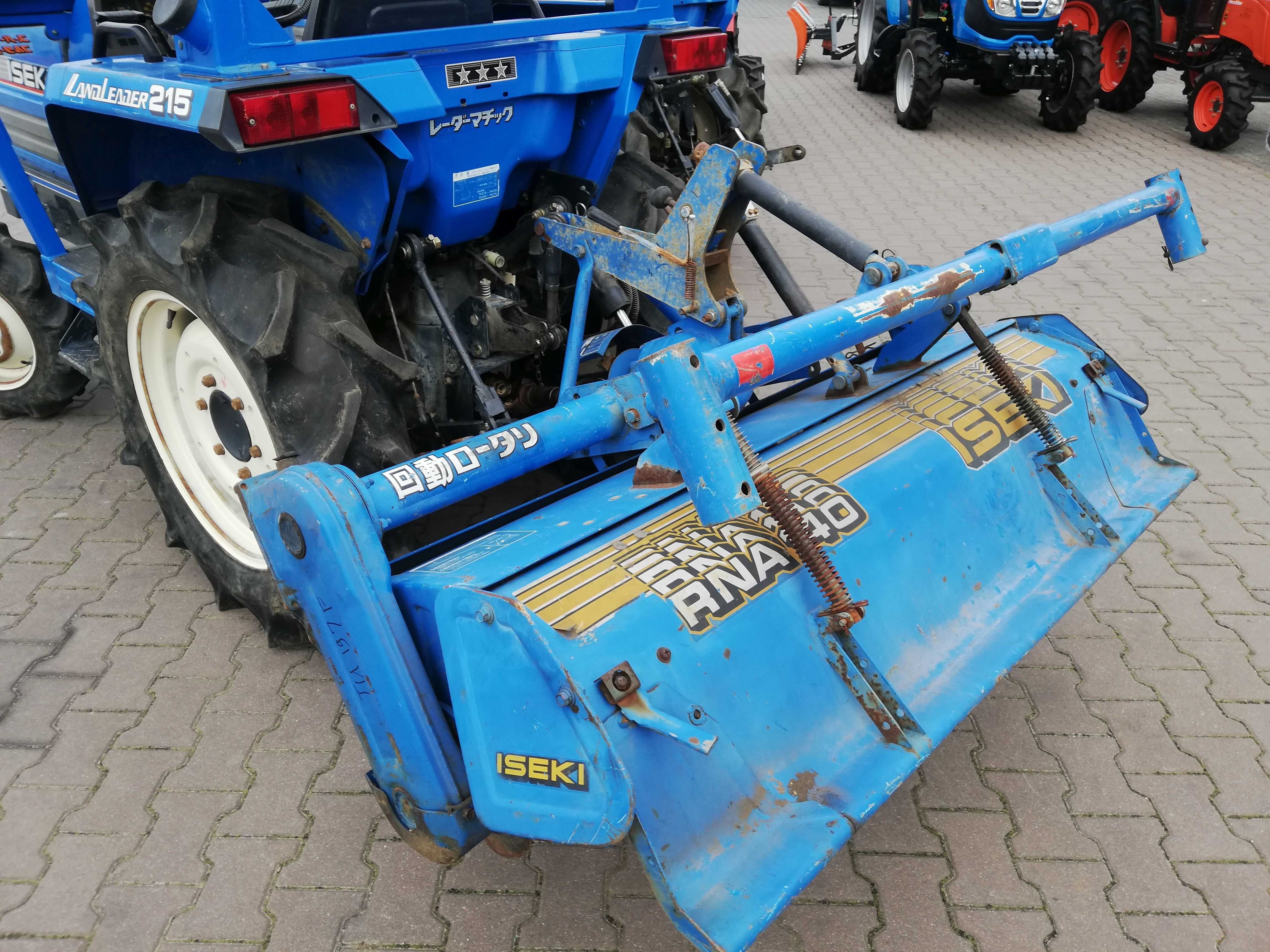 Traktor ISEKI TA215 ze wspomaganiem, rewersem i półkabiną 21,5 KM 4WD