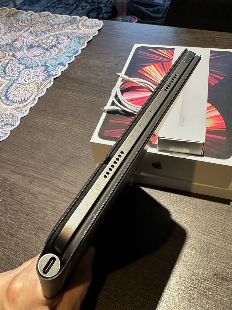 iPad Pro 11 3 generacja + apple pen, magic keyboard, pokrowiec
