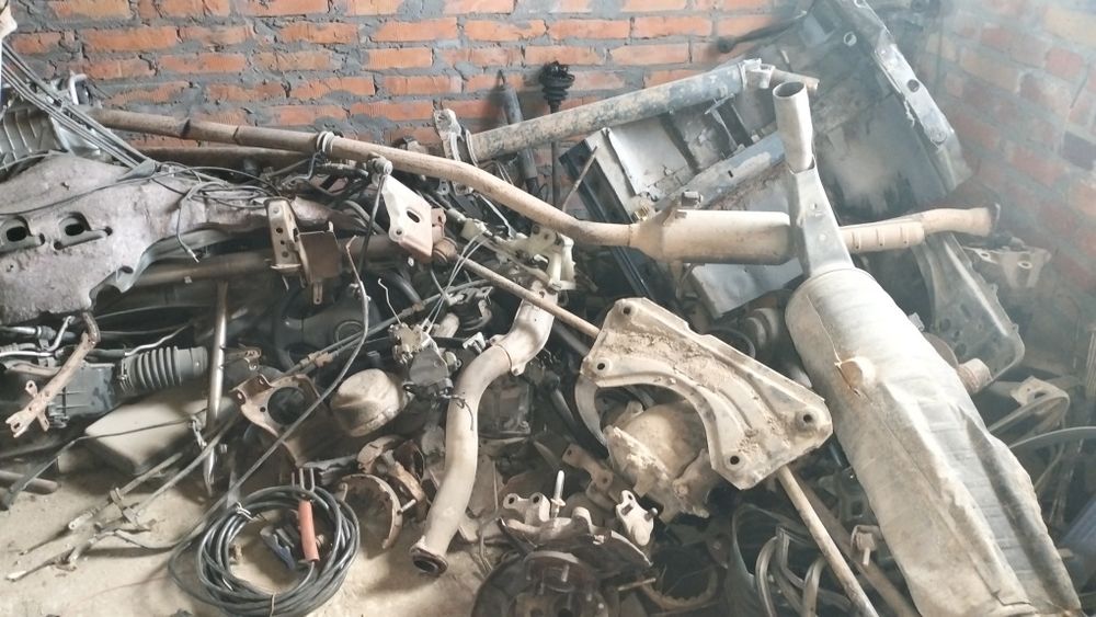 Продається Toyota RAV 4 (2 покоління) по деталям