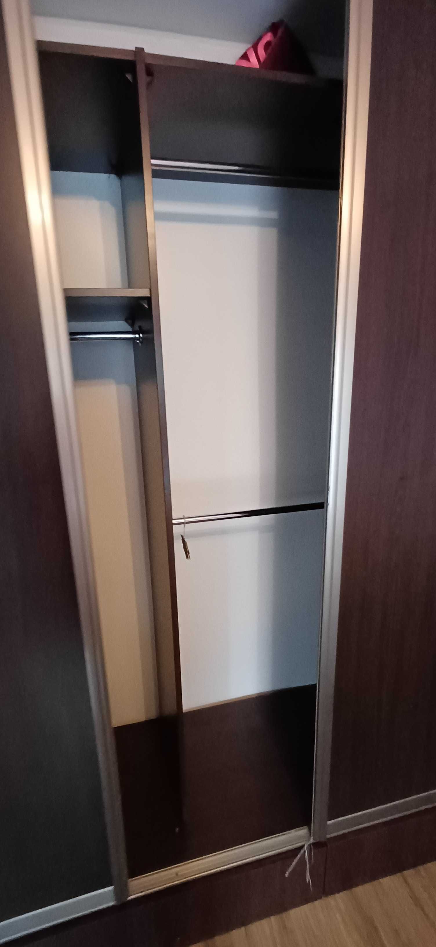 Szafa przesuwna z lustrem 3metrowa