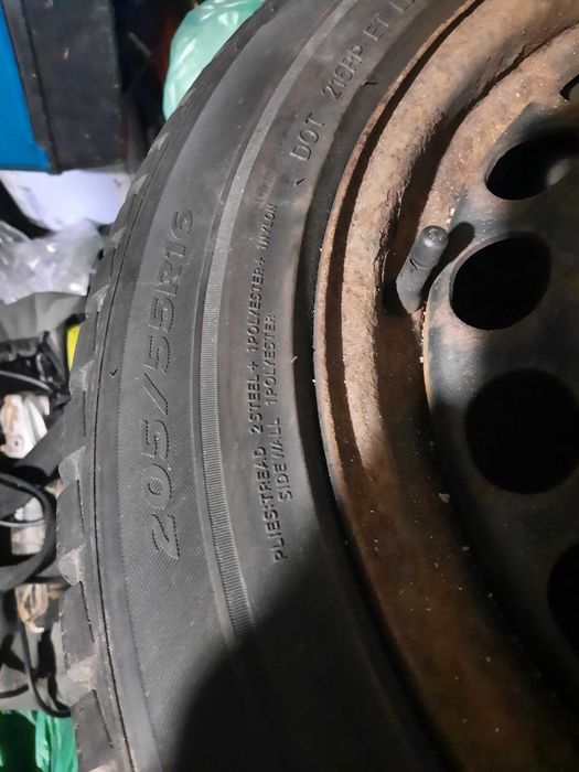 koła z oponami zimowymi używane 3 miesiace 3 szt.205/55R16