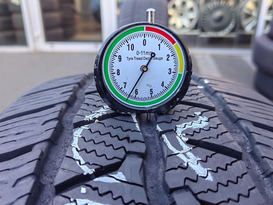 225/55R17C 109/107T Continental Van Contact Winter para zima PZ141