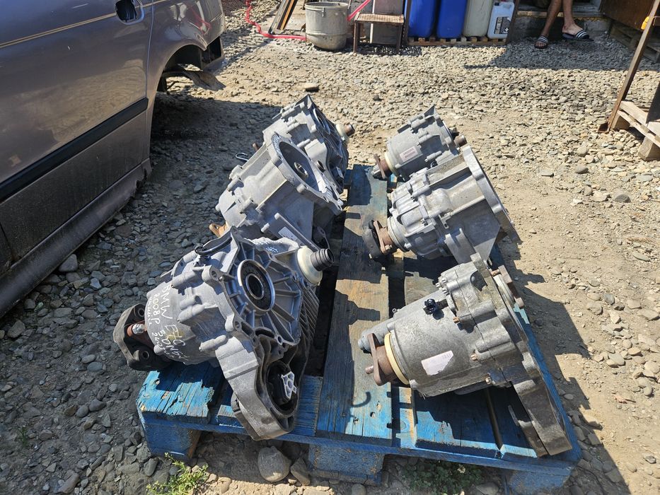 Роздатка роздаточна коробка БМВ Х3 Е83 Х5 Е53 Х5 Е70 Х6 Е71