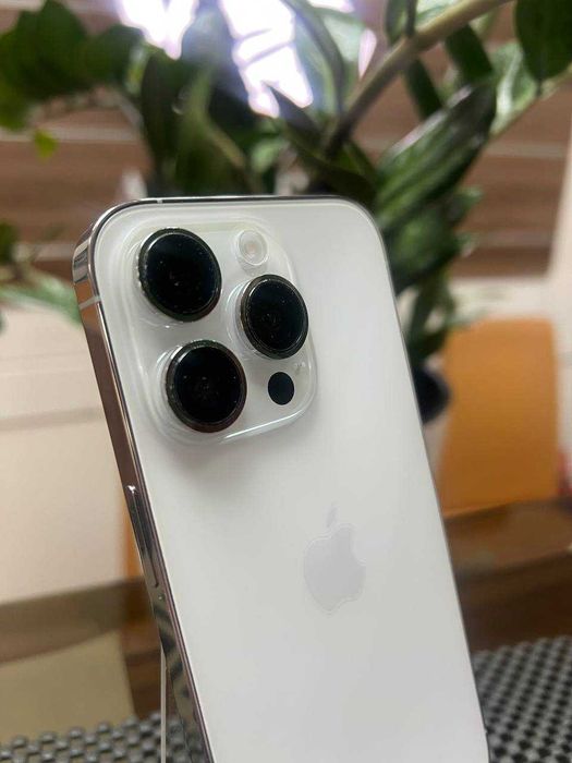 Iphone 14 Pro 128 Gb від магазину Apple Párk з гарантією 5 міс.