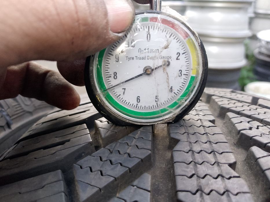 Opony zimowe 205/60/16