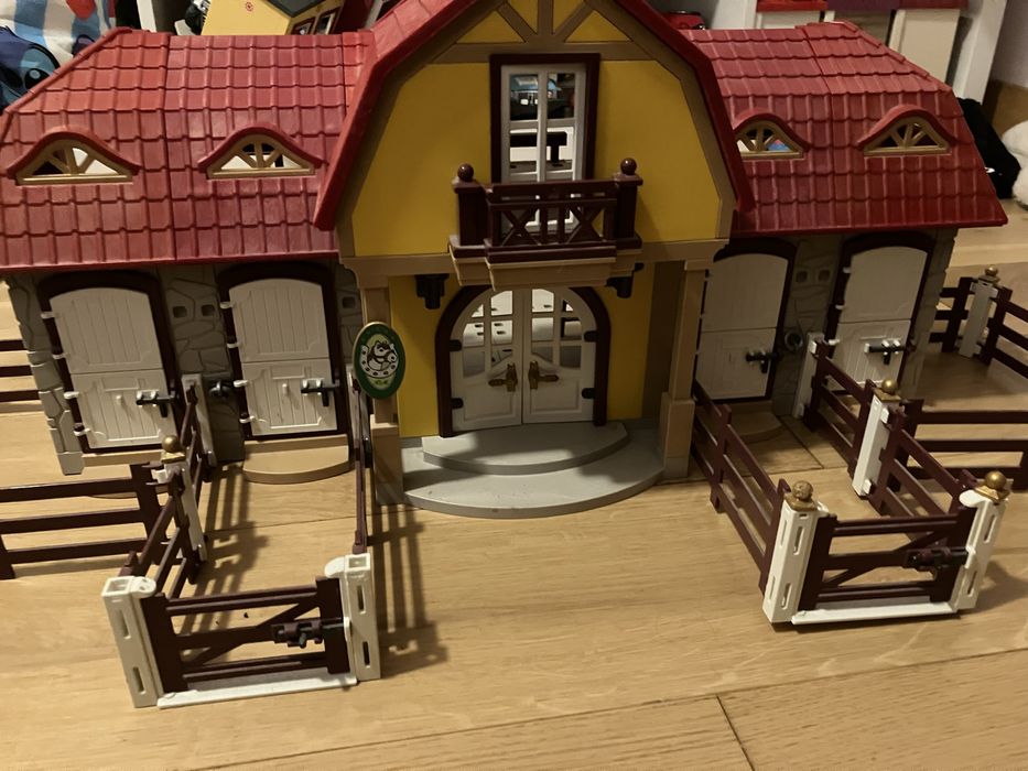 Stajnia playmobil - duży zestaw
