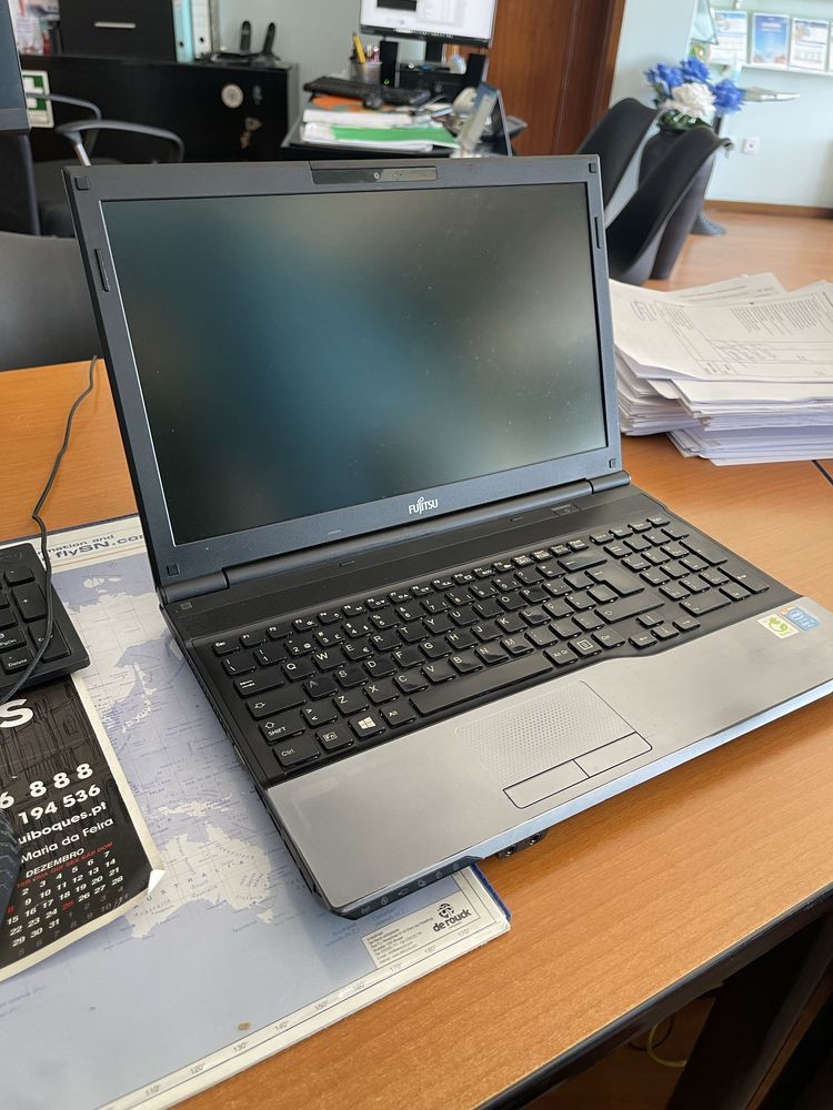 Fujifilm Lifebook A Series / i5 / 8gb ram