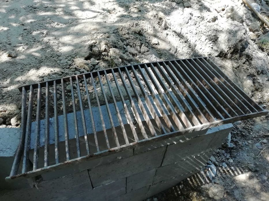 Pokrywa szamba piwnicy studni właz klapa dekiel studzienki krata