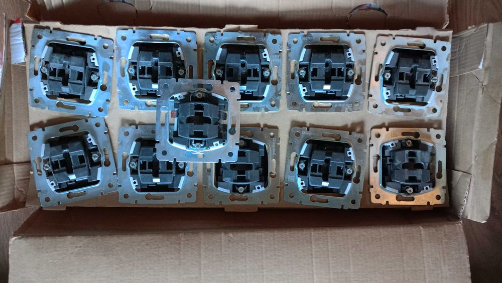 Legrand SISTEMA łącznik jednobiegunowy, schodowy