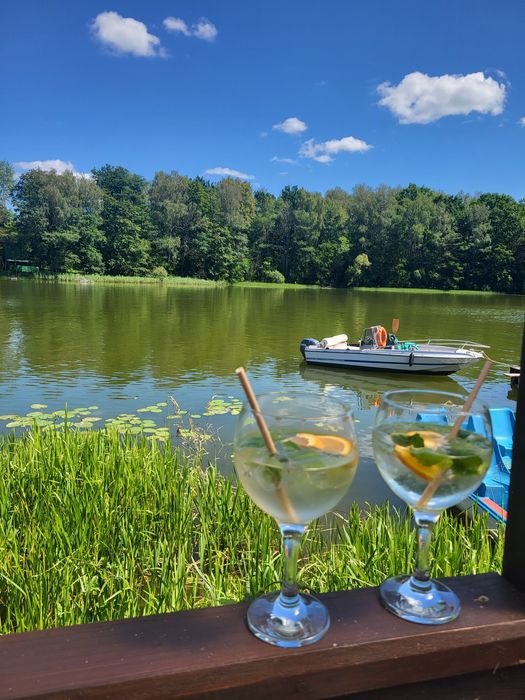 Komfortowy Domek 1 nad jeziorem Dadaj przy plaży z prywatnym pomostem
