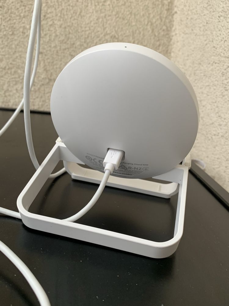 Belkin bezprzewodowa przenosna ladowarka Magsafe