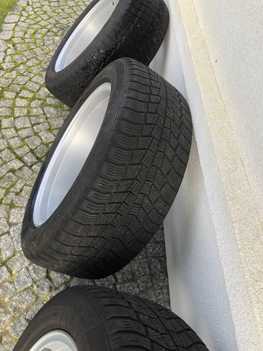 Oryginalny komplet kół do Volvo Rozmiar 225/50/17 OKAZJA