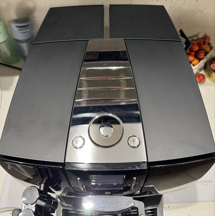 Ekspres do kawy Jura J6 Carbon