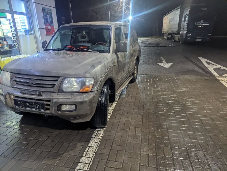 Mitsubishi Pajero wagon