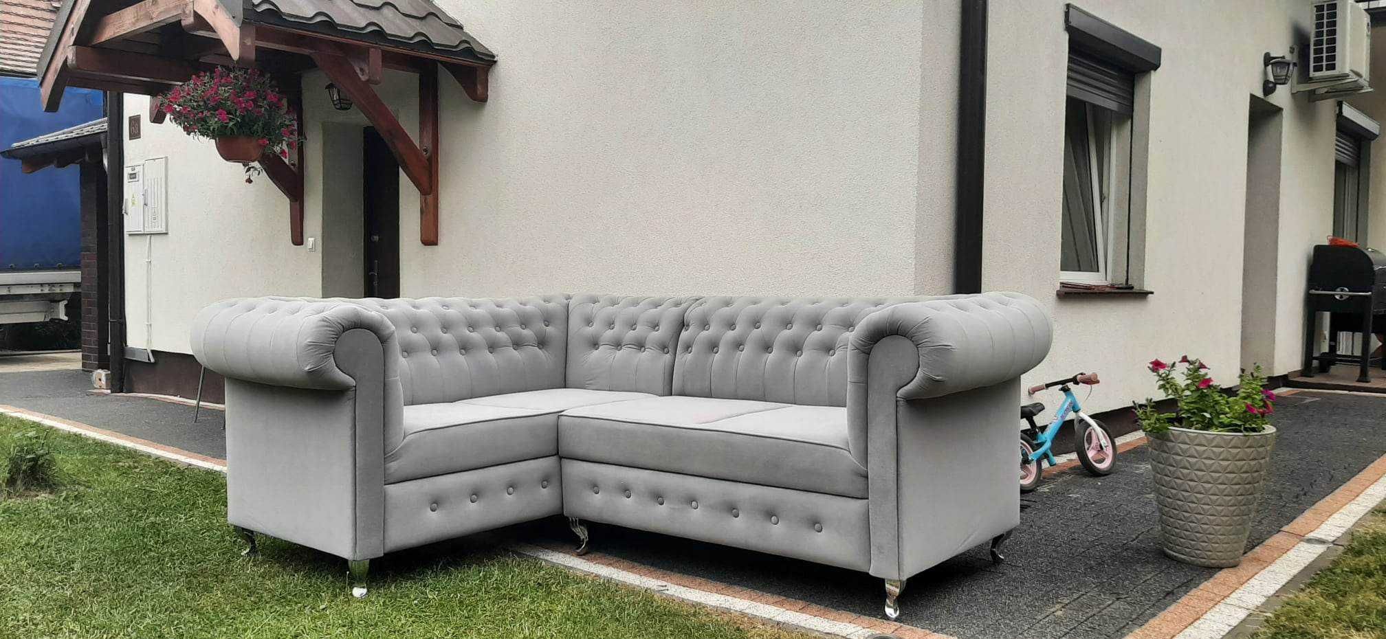 Narożnik Chesterfield dostępny od ręki