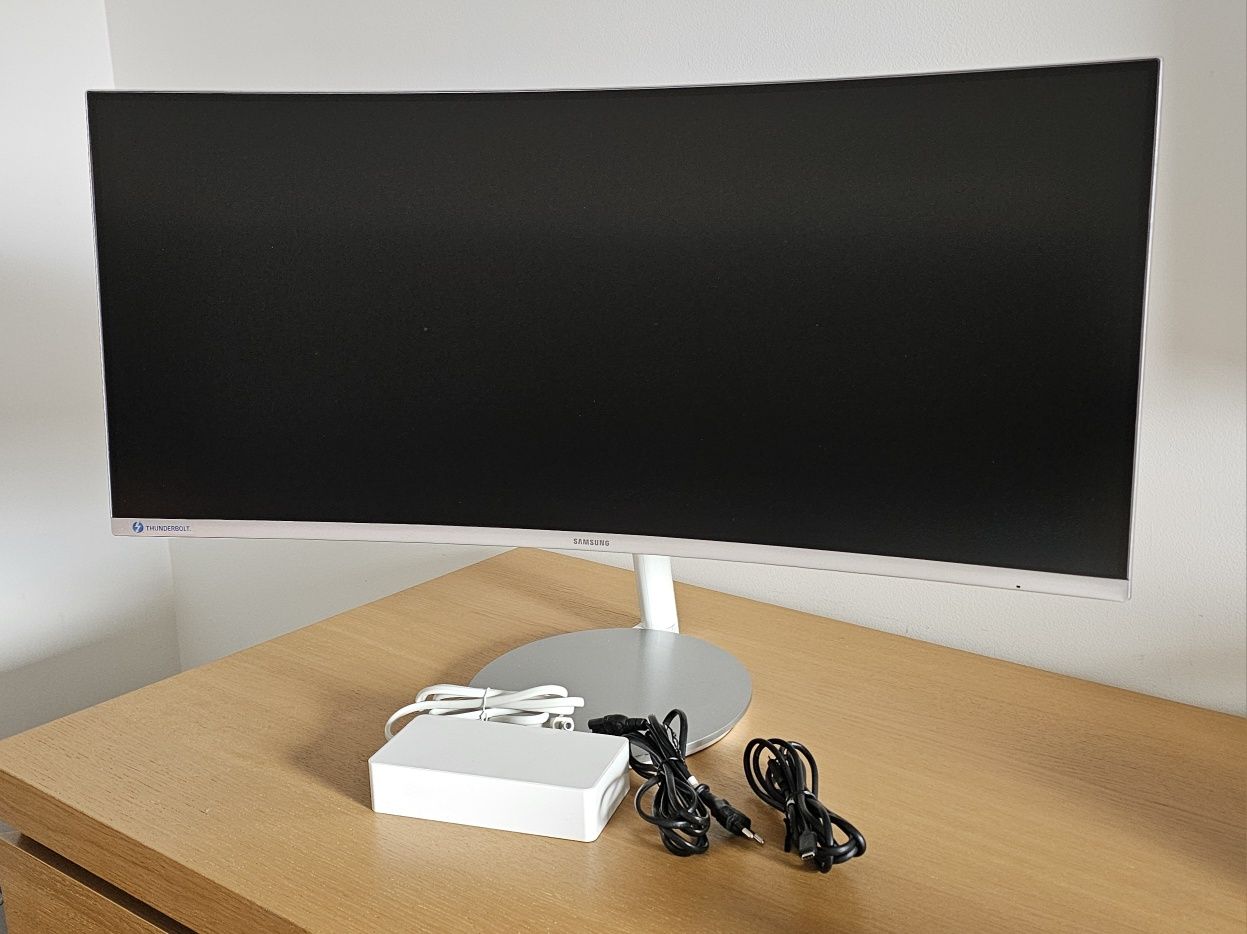 Monitor SAMSUNG C34J791WTP 1440p (34" - 100 Hz)