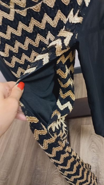Женское платье..
