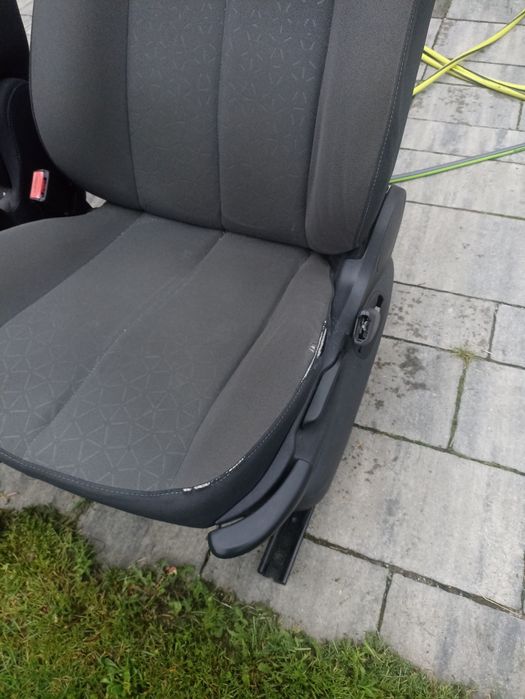 Fotele Renault scenic 2
