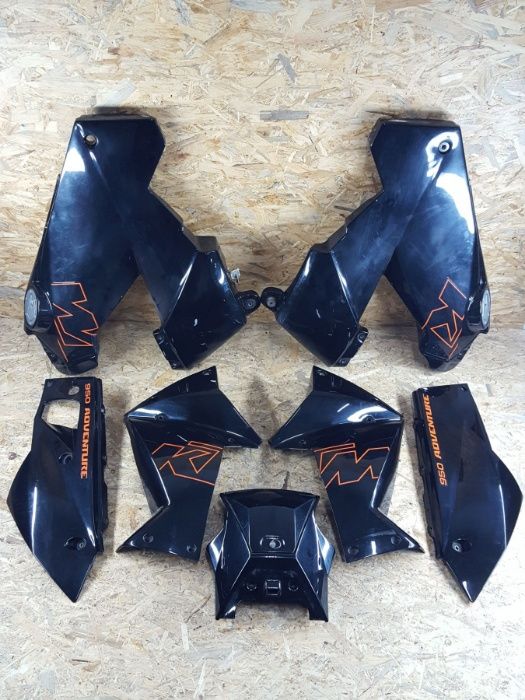 Komplet KTM Adventure 950 czescii 05-06r