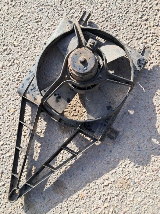 Вентелятор охолодження Опель Вектра Б