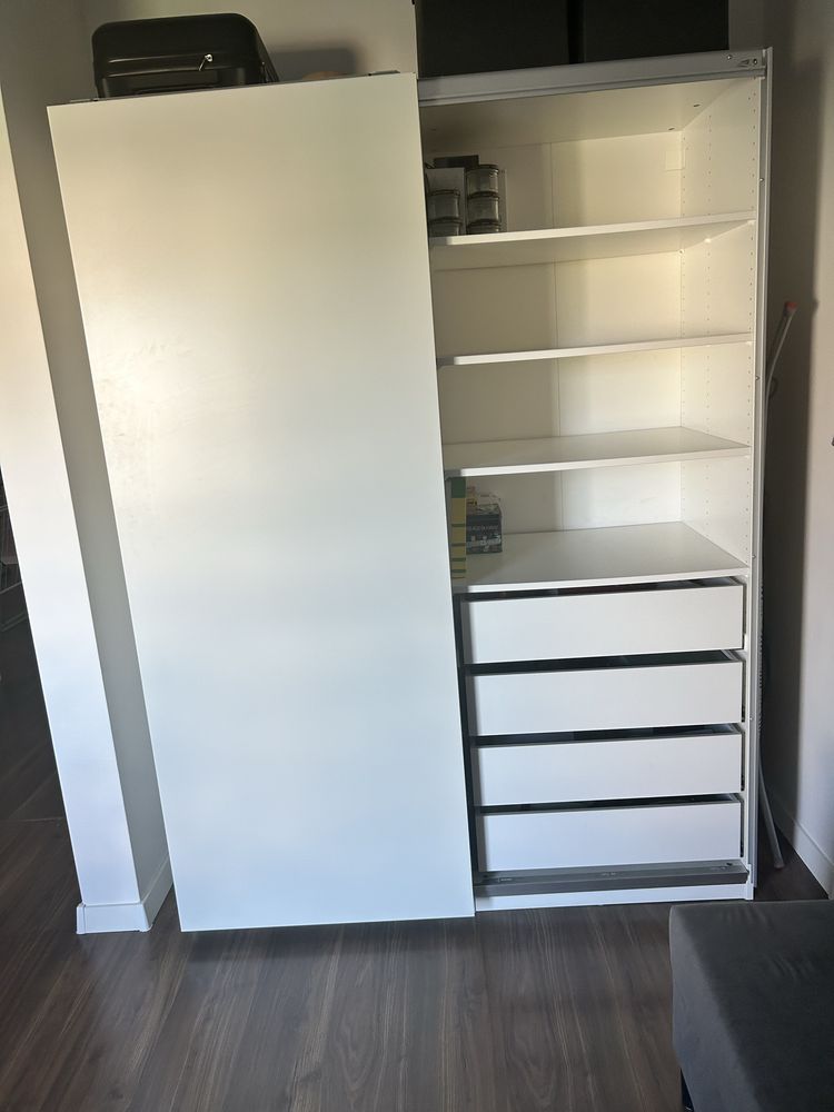 Szafa Pax z drzwiami przesuwnymi 150x66x201