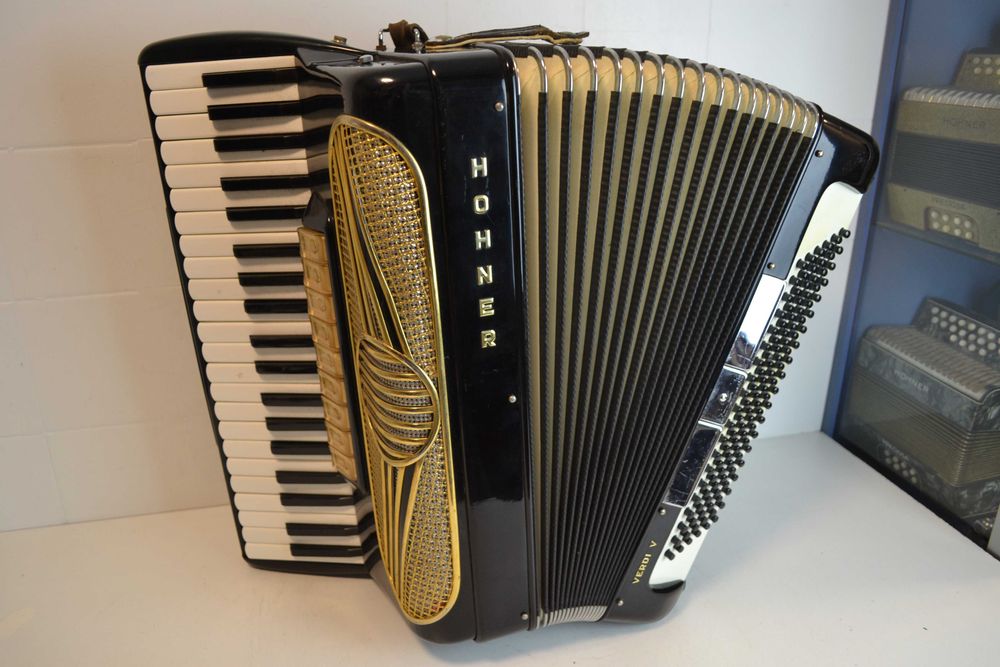 Acordeao hohner Verdi VN 4 Voz, N .437
