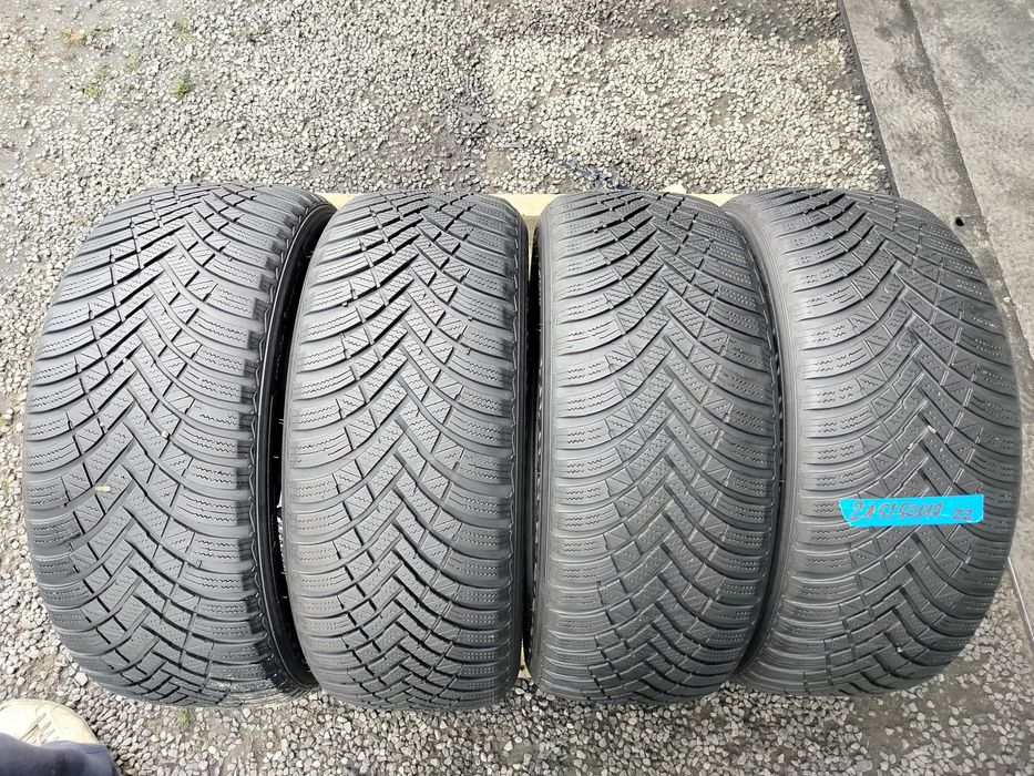4szt zimowe 215/50/17 Hankook  2022 rok