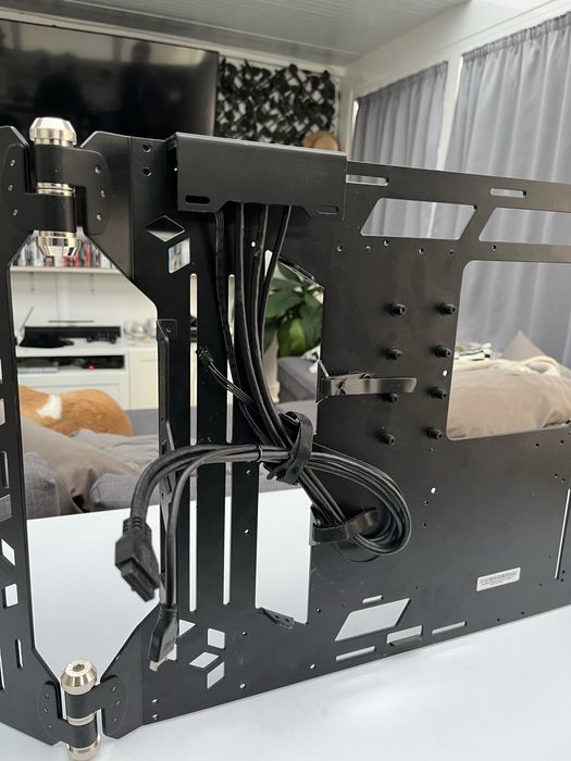 caixa PC Masterframe 700