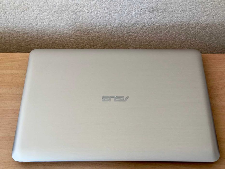 Ігровий Asus X556U 15.6FHD i5-7200U/8GB/256SSD/GF940MX