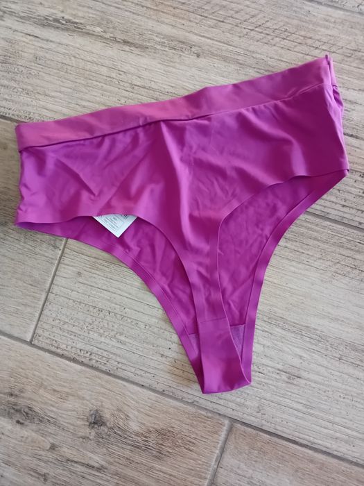 Nowe figi damskie bezszwowe L