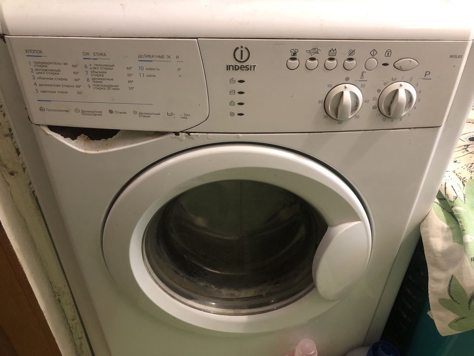 На запчастини indesit wisl82