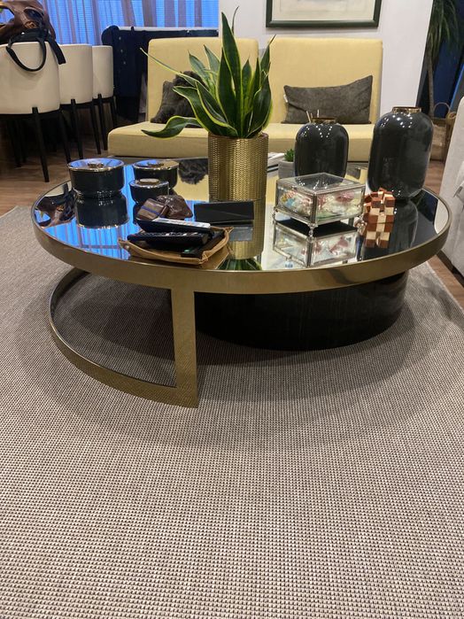 Mesa lindíssima Laskasas