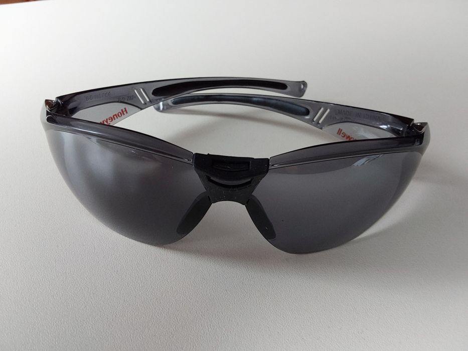 Okulary ochronne Honeywell  Nowe