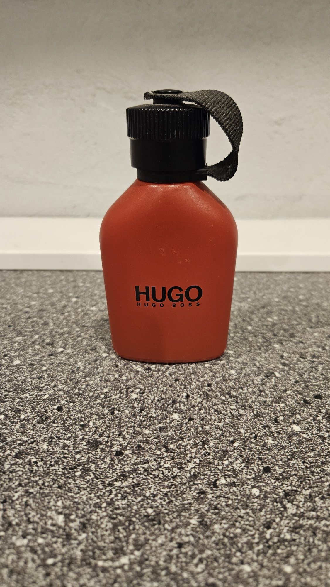 Pusty Flakon po perfumie Hugo Boss 75 ml