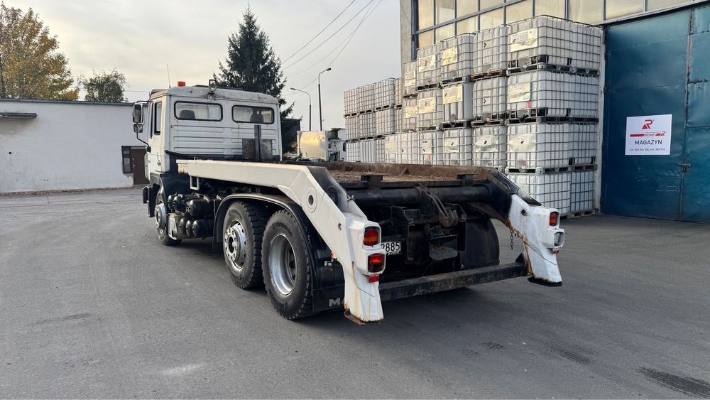 Man 26-343 F-2000 Manual 6x2 Os skretna .