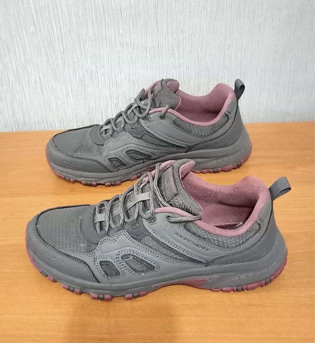 Кросівки Skechers б/у