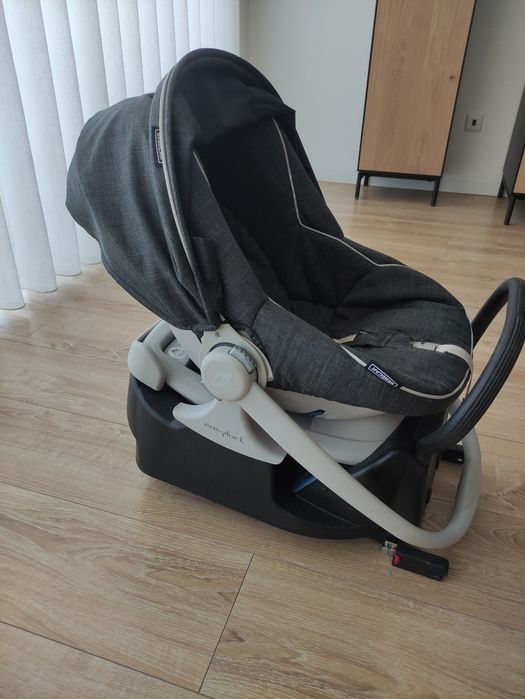 Conjunto Bébécar Carrinho Ovo Alcofa Base Isofix