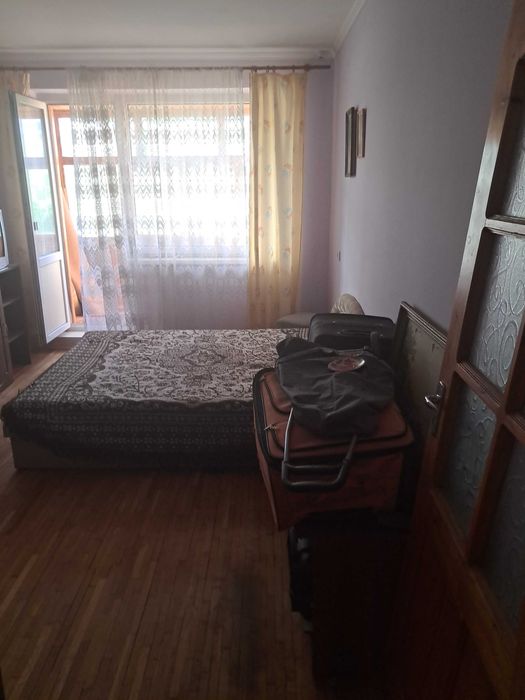 Продам 3 кім на 8 березня