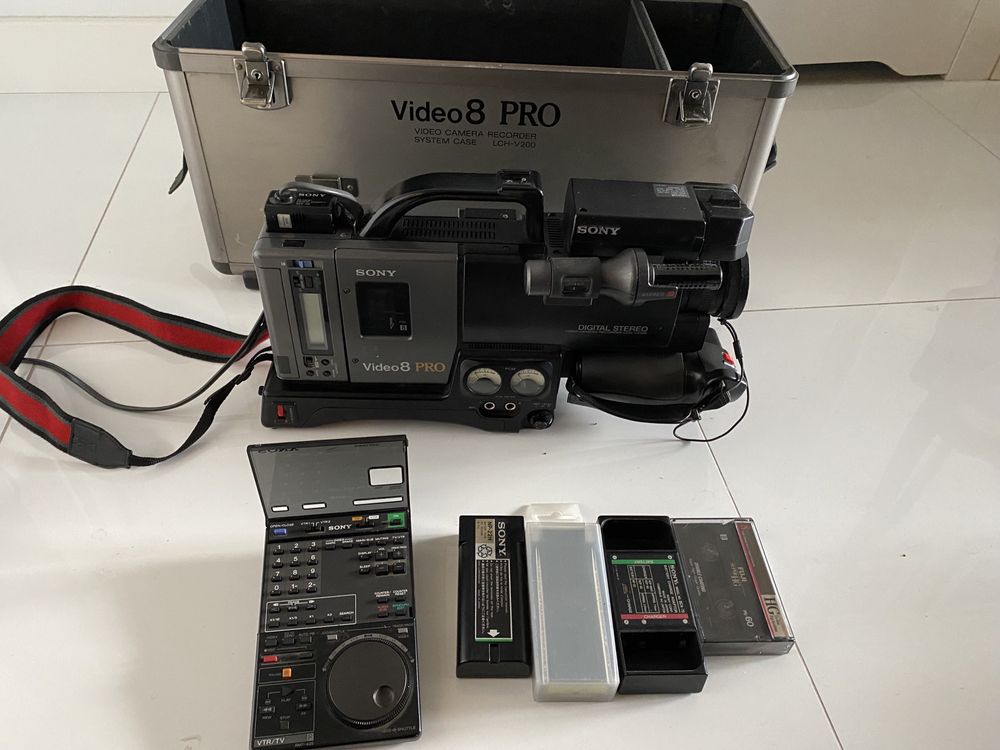 Kamera Sony Video 8 Pro CCD- V200E