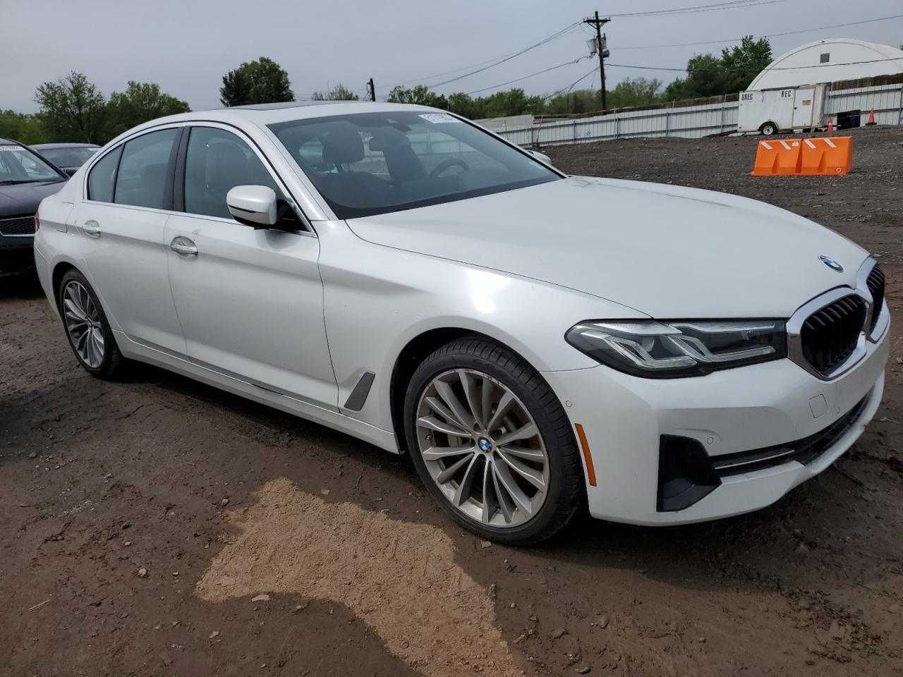 2021 BMW 530XE Вигода