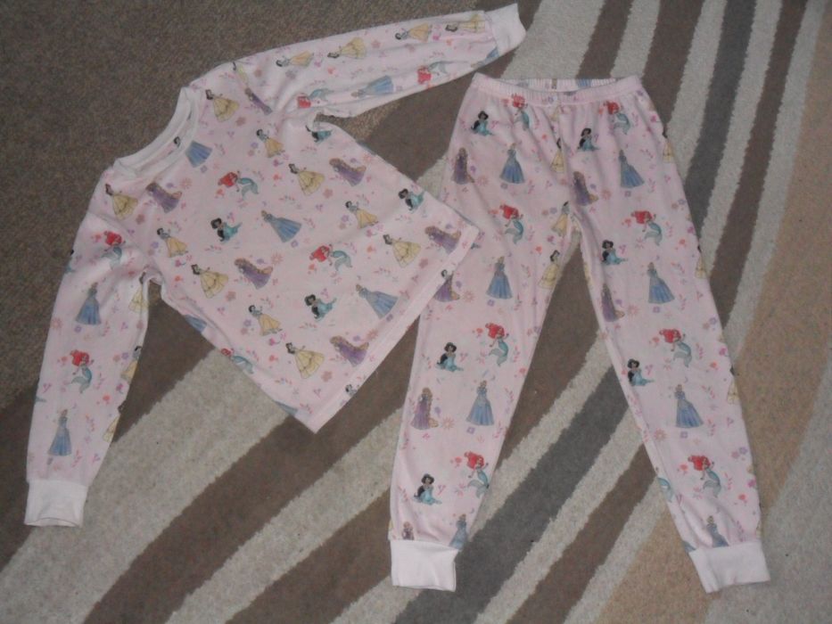 Тепла, м'яка піжама з принцесами Disney 7-8 р.