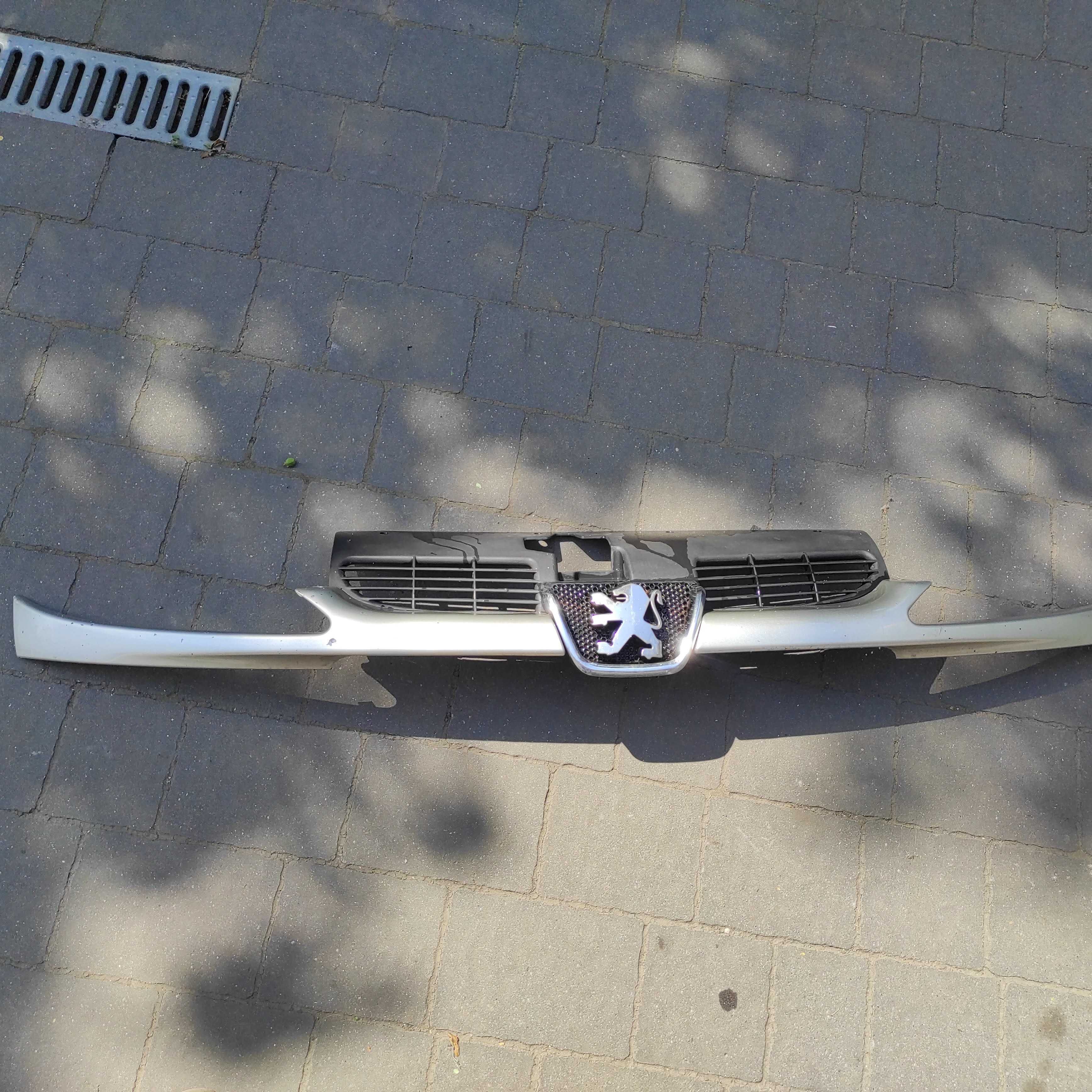 Grill Atrapa Peugeot 206